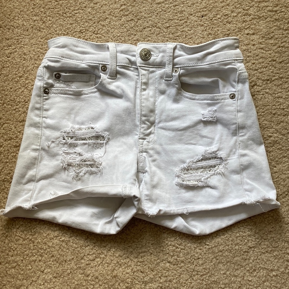American Eagle white jean shorts. US size 2